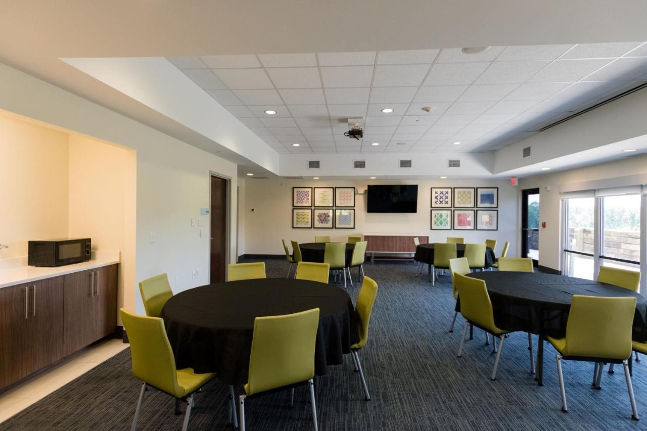 Holiday Inn Express & Suites Lexington North West-The Vineyard By Ihg Exterior foto