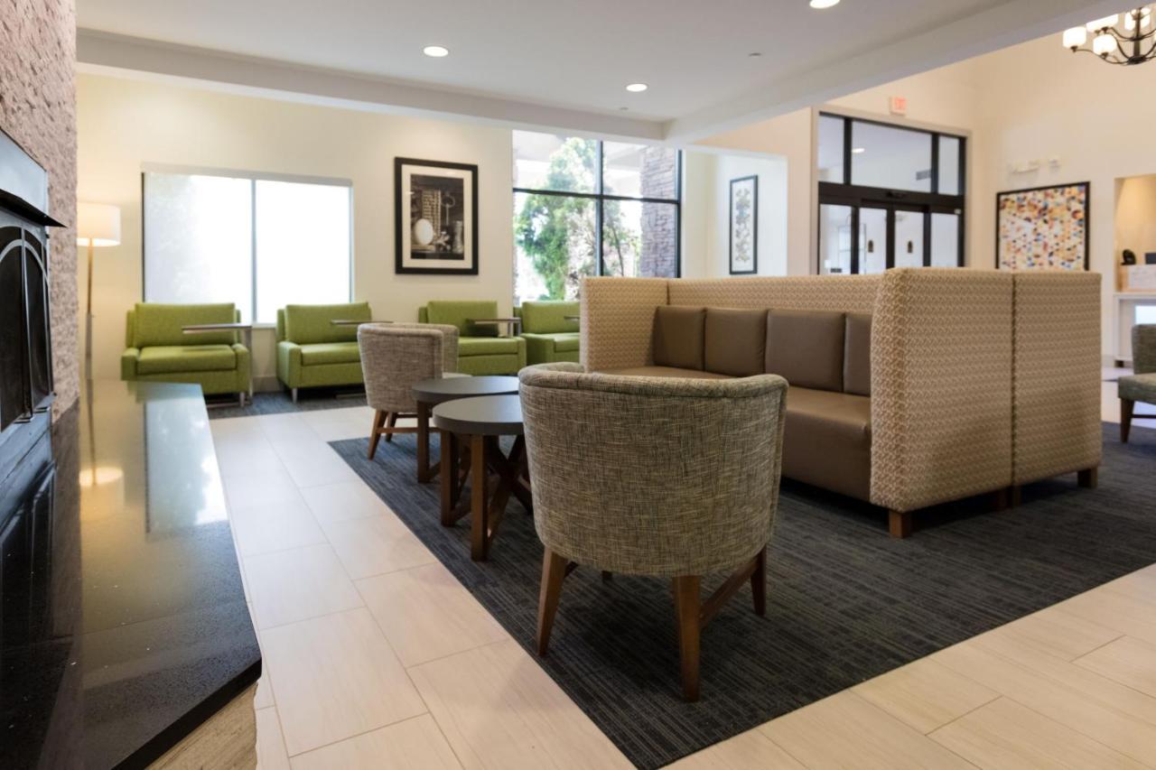 Holiday Inn Express & Suites Lexington North West-The Vineyard By Ihg Exterior foto