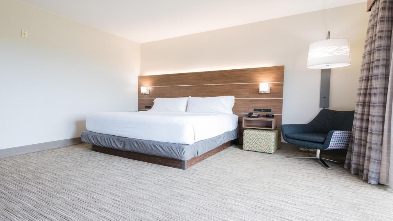 Holiday Inn Express & Suites Lexington North West-The Vineyard By Ihg Exterior foto