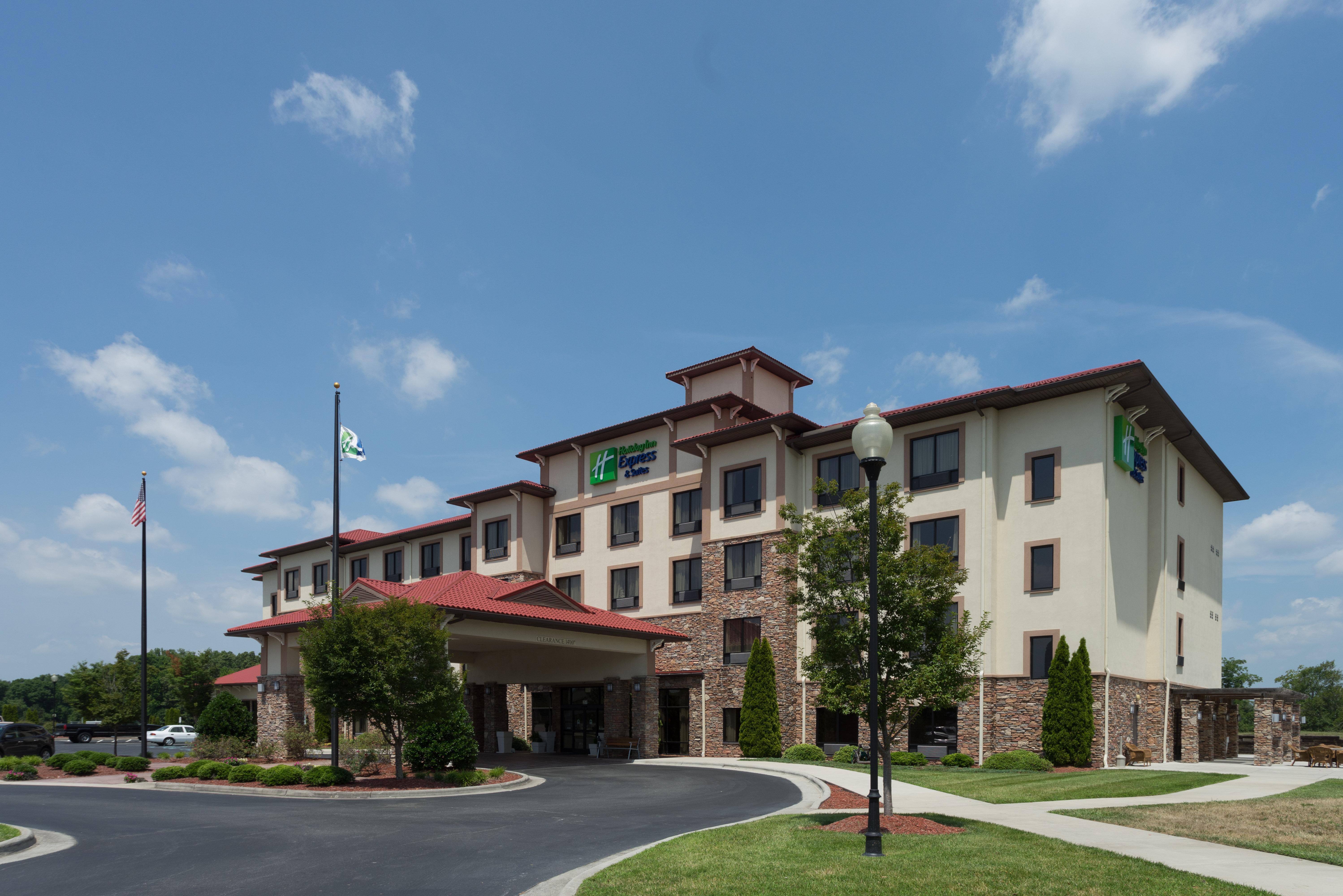 Holiday Inn Express & Suites Lexington North West-The Vineyard By Ihg Exterior foto