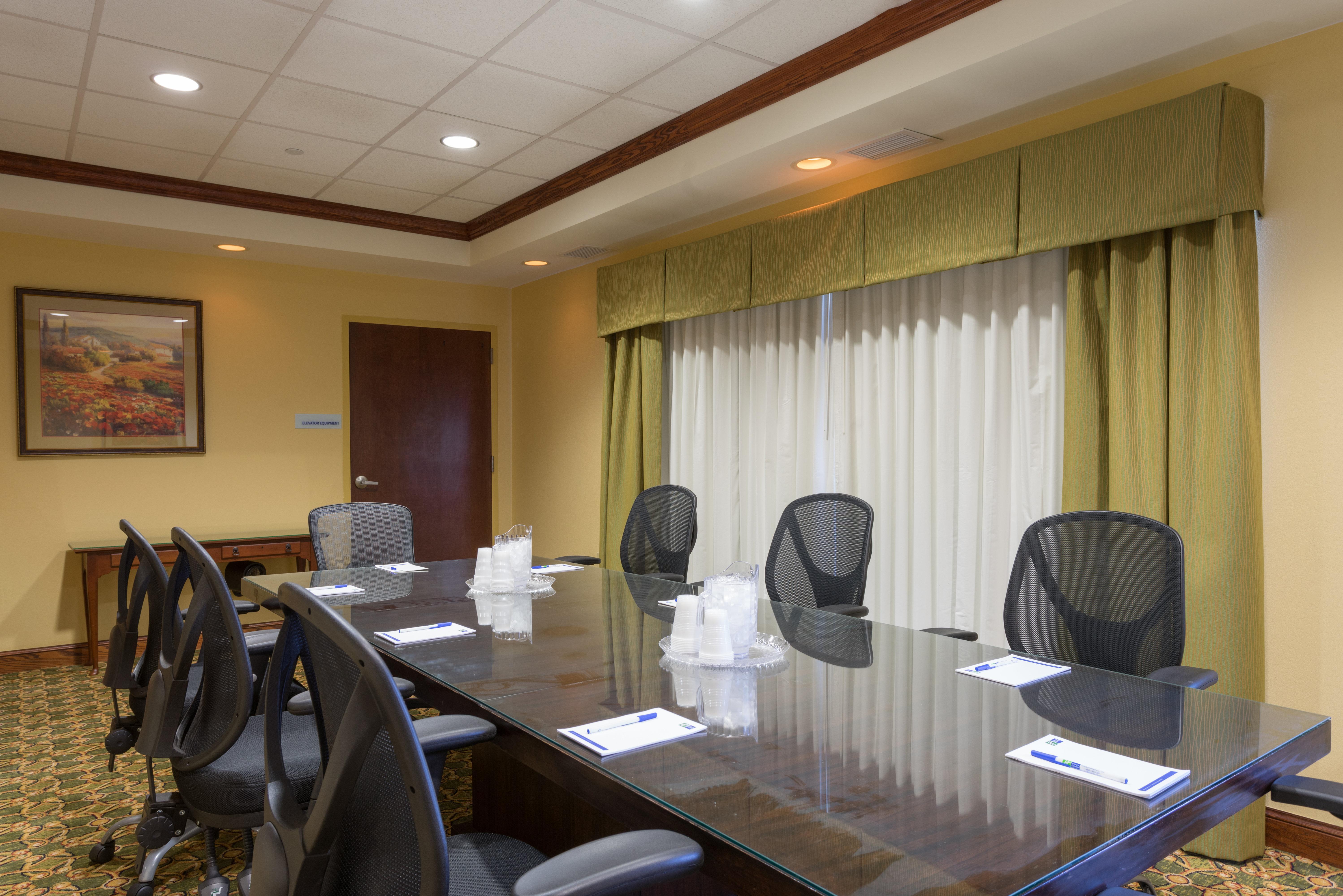 Holiday Inn Express & Suites Lexington North West-The Vineyard By Ihg Exterior foto