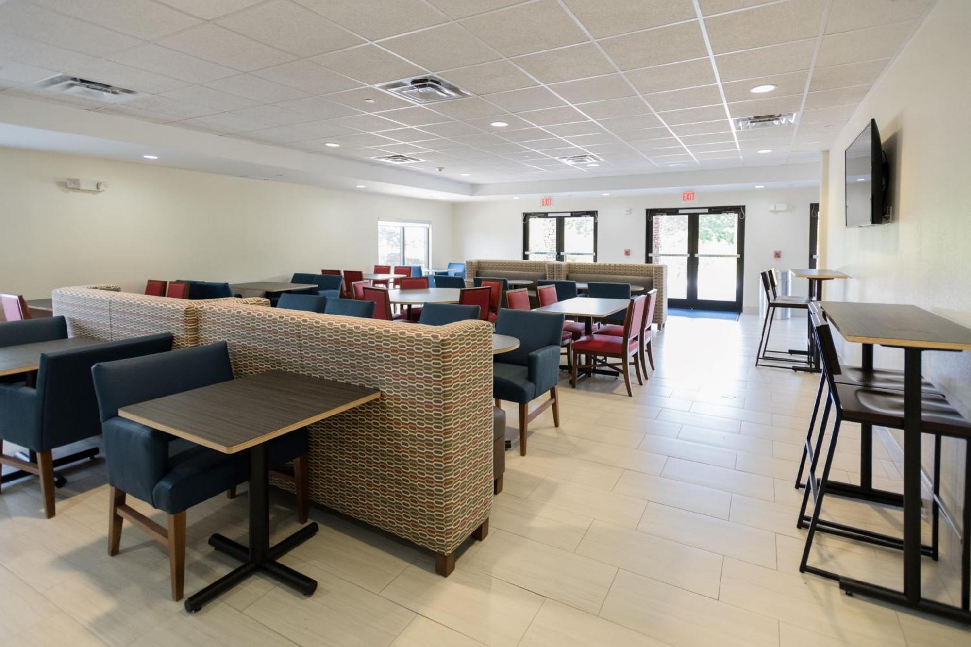 Holiday Inn Express & Suites Lexington North West-The Vineyard By Ihg Exterior foto